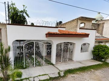 Casa de 3 habitaciones, Tepic · Venta de Casa en La Colonia 15 de Mayo, Tepic Nayarit