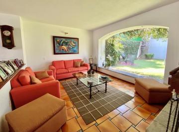 Casa · 440m² · 3 Recámaras · 4 Estacionamientos · Casa en Bosques de La Herradura