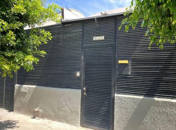 Casa de 4 habitaciones, Guadalajara · Casa en Renta en Jardines de La Paz — 4 Recámaras, 3 en Planta Baja, 2 Baños.
