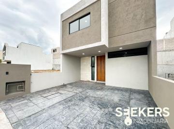 Casa de 2 habitaciones, El Marqués · Casa en Venta en Querétaro | 2 Recámaras con Baño | Jardín Privado