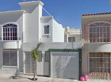 Casa de 3 habitaciones, Fresnillo · Casa en Venta en Villas de Plateros, Fresnillo, Zacatecas. Cll