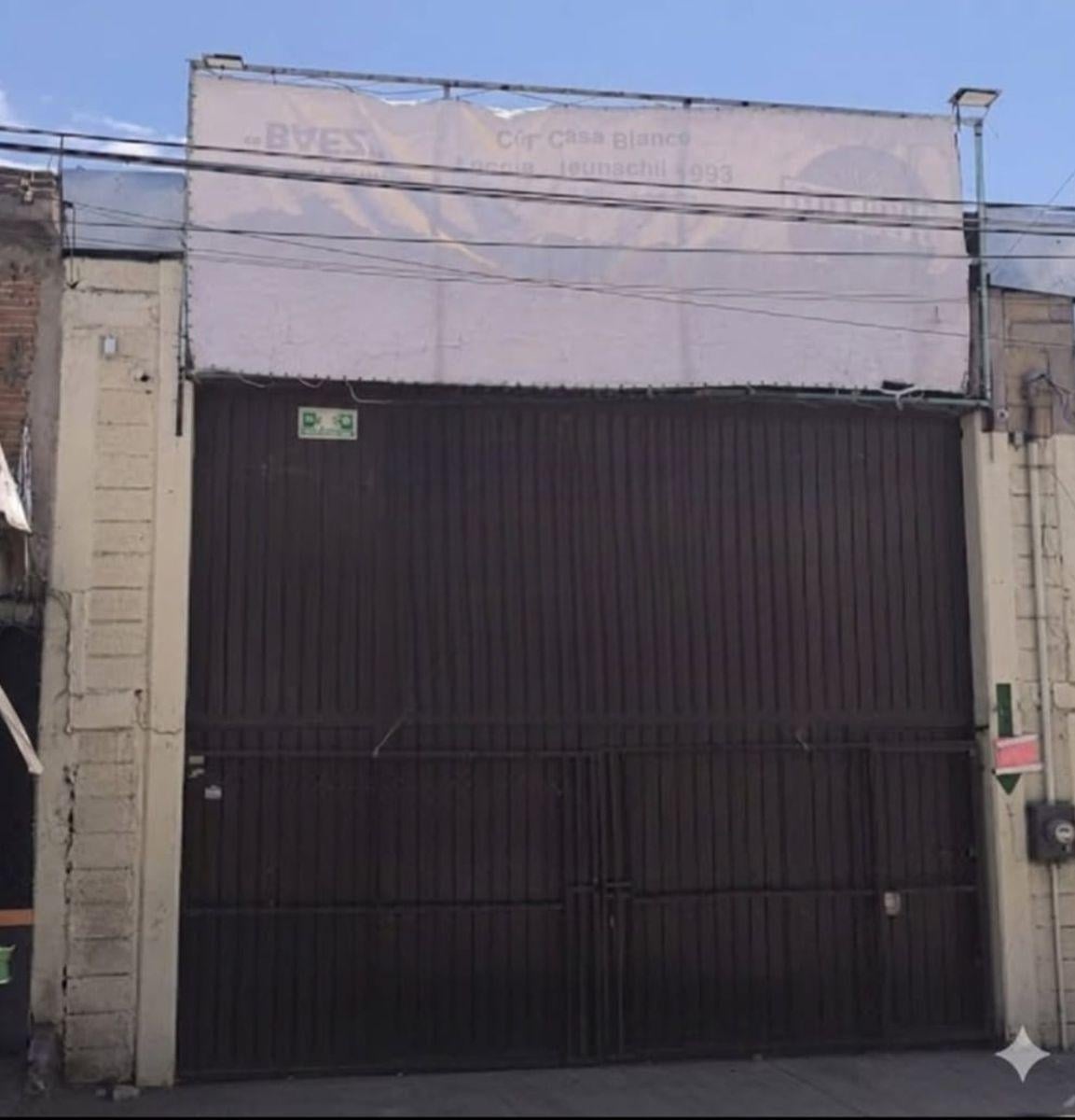 Venta/renta - Bodega de 492.84 m&sup2; en Importante Vialidad
