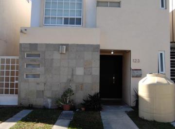 Casa · 3 Recámaras · 2 Estacionamientos · Casa en Fraccionamiento Crystal Lagoons
