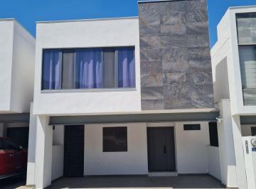 Casa de 3 habitaciones, García · Casa en Renta en Cumbres del Lago