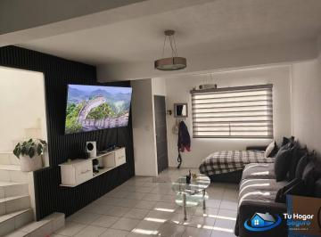 Casa · 126m² · 3 Recámaras · 1 Estacionamiento · Excelente Casa de 3 Niveles en Villas del Fresno, Melchor Ocampo, Edomex.