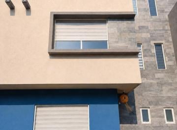 Casa · 126m² · 3 Recámaras · 1 Estacionamiento · Excelente Casa de 3 Niveles en Villas del Fresno, Melchor Ocampo, Edomex.
