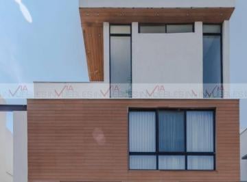 Casa · 350m² · 3 Recámaras · 2 Estacionamientos · Casa en Venta en Cumbres Elite