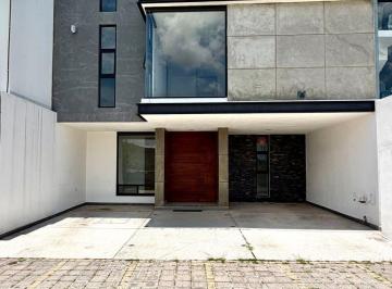 Casa de 4 habitaciones, San Andrés Cholula · Casa en Renta con Roof Garden, Oficina y Vista a Los Volcanes | Lomas de Angelópolis