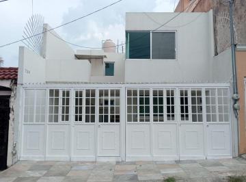 Casa de 3 habitaciones, Zapopan · Casa en Renta Colonia Las Aguilas en Zapopan