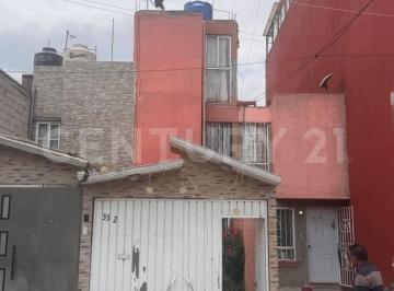 Casa en condominio de 4 habitaciones, Ecatepec de Morelos · Casa en Venta en Héroes de Ecatepec III Sección