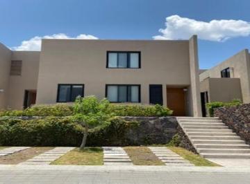 1ff0ed399dbc1149bac8a0f45a8ae6381249d4d11e8bcae088779ca72629ebe6 · Casa en Zibata Amueblada con Terraza 3 Hab