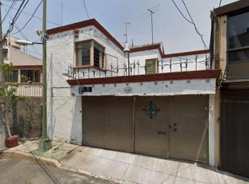 Casa de 3 habitaciones, Benito Juárez · Venta de Casa en Jacobo Dalevuelta 7, Periodistas, Benito Juarez. Cerca de Metro Nativitas
