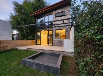 Casa de 3 habitaciones, Valle de Bravo · Encantadora Casa Moderna con Jacuzzi || Valle de Bravo
