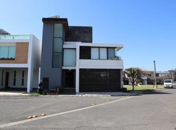 Casa · 3 Recámaras · Casa en Venta en Fraccionamiento Lomas del Sol