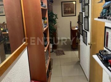 Distribución:
•	Sala.
•	Comedor.
•	1 Recámaras.
•	1 Baño completo.
•	1 medi · Departamento en Venta San Carlos Ecatepec de Morelos Estado de Mexico