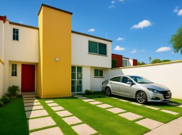 1 · Casa en Venta en Jardines de La Florida