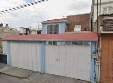 Casa de 4 habitaciones, Coacalco de Berriozábal · Casa en Villa de Las Flores por Debajo de Su Valor Comercial