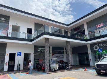Local en centro comercial , Querétaro · Local Comercial en Renta en Master Plaza Querétaro | Terraza + Tapanco | $12,000