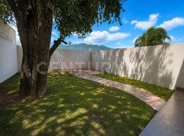 Casa · 144m² · 3 Recámaras · 2 Estacionamientos · Casa en Venta, Villa de Las Fuentes