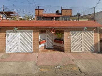 Casa de 3 habitaciones, Nezahualcóyotl · Venta de Casa en Bosques de Aragon, Nezahualcoyolt