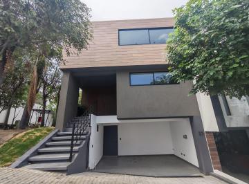 Casa · 246m² · 3 Recámaras · 2 Estacionamientos · Vistas Que Inspiran, Espacios Que Abrazan, Es Tu Nueva Casa Frente Al Area Verde en Parque Cuernavac