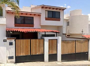 Casa de 3 habitaciones, Querétaro · Venta de Casa en Milenio III Queretaro