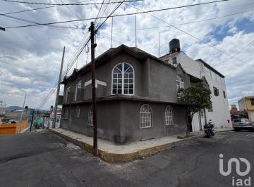 Casa · 276m² · 8 Recámaras · 1 Estacionamiento · Casa en Venta en Iztapalapa, Cdmx