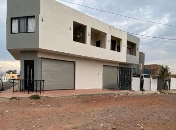 Casa de 3 habitaciones, Zapotlanejo · Venta de Casa con Dos Departamentos y Local Comercial Zapotlanejo Jalisco