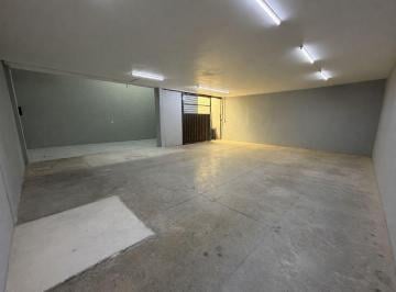 Bodega comercial de 3 habitaciones, Puebla · Bodega en Renta en La Colonia Los Volcanes, Puebla.