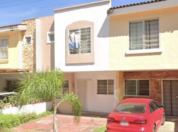 Casa de 3 habitaciones, Zapopan · Casa en Venta en Tesistán | Lázaro Cárdenas en La Zona de Mayor Crecimiento de Zapopan Norte