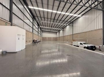 49239f9b1d96f8579db286dbfa864ff282d87dace4069e1597228ff2145df238 · Bodega en Renta con Anden en Puerto Vallarta Dentro de Parque Industrial