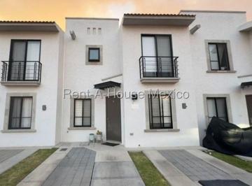 Casa de 3 habitaciones, El Marqués · Rento Casa en Privada de Zakia con Amenidades 3 Recamarasa + Estudió Pb 4 Baños 2 Autso