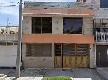 Casa de 3 habitaciones, Azcapotzalco · Casa en Venta Adjudicada Prados del Rosario! Azcapotzalco. Oportunidad"