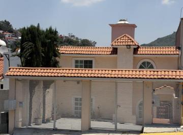 Casa de 3 habitaciones, Naucalpan de Juárez · Casa Semi Amueblada en Renta en Lomas Verdes 4ª Sección | 3 Recámaras + Estudio | Terraza | Cctv | P