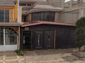Casa de 3 habitaciones, Nezahualcóyotl · Casa en Venta, Nezahualcoyotl, Adjudicada Cerca de Av Central!oportunidad"