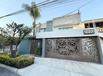 Casa de 5 habitaciones, Guadalajara · Casa en Venta, Jardines del Bosque