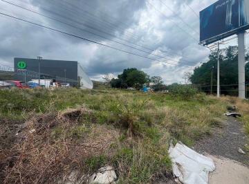 ba0e59f3e565e0f4b521bb921d2610c6540a8dea4b7ac1a6646a671317cd25a6 · Terreno Comercial en Renta en Juriquilla Qro