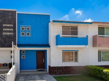 Casa de 3 habitaciones, Corregidora · Casa en Venta en Querétaro