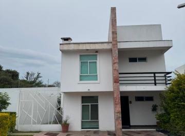 Casa de 3 habitaciones, Cuautlancingo · Hermosa Casa Rodeada de Areas Verdes y Jardin Propio