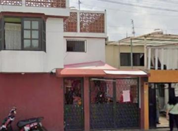 Casa de 2 habitaciones, Azcapotzalco · Casa en Venta en El Rosario, Azcapotzalco Ciudad de México