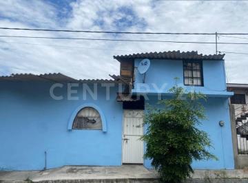 Casa · 112m² · 5 Recámaras · Casa en Venta en Juana de Asbaje Colima, Colima.
