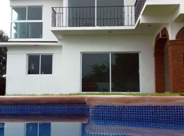 Casa de 4 habitaciones, Atlatlahucan · En Renta Casa Amplia con 4 Recámaras, en Lomas de Cocoyoc.