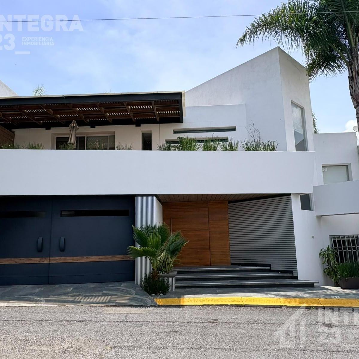 House for Sale in La Trinidad, Tlaxcalancingo – Unique of Its Kind, 600 m&sup2; Built Area, Super Price