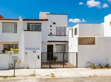 Casa de 3 habitaciones, Corregidora · Casa en Venta en Querétaro