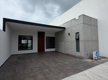 Casa · 115m² · 2 Recámaras · 2 Estacionamientos · Casa en Venta en Lomas del Dorado de Una Planta