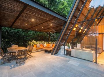 Casa en condominio de 5 habitaciones, Valle de Bravo · Casa en Renta en Avandaro