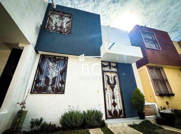 3eb92fa89ab77e23130c0d1096bd30e378cfeec26efdeb1e8ad75194fea0f3fa · Casa en Venta en Jardines del Valle