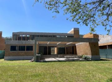 ed350b2f6f1d332dfb05a3e3d947ad5773edbba18a03d246c40226d39c90f626 · Casa en Venta en Condominio San Mateo Acatitlán