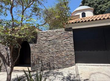 Casa de 3 habitaciones, Zapopan · Casa en Venta Jacarandas