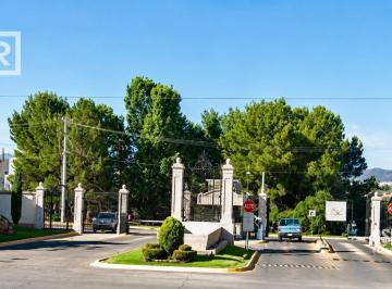 Terreno / Lote · 450m² · Terrno en Puerta de Hierro
